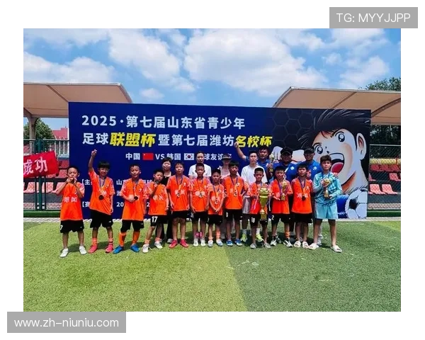 法国足球青训营举办开放日，强调文化课与梯队训练并重