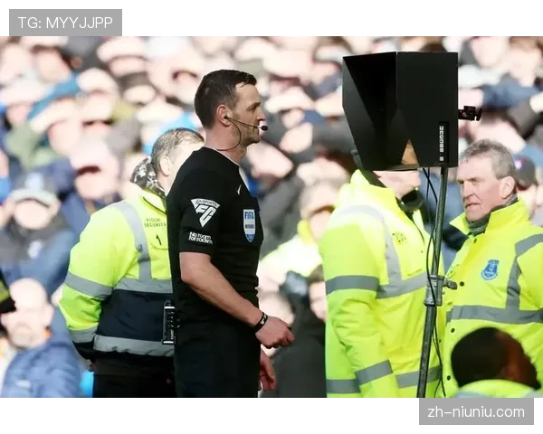 VAR技术争议再起：英超裁判标准引发讨论