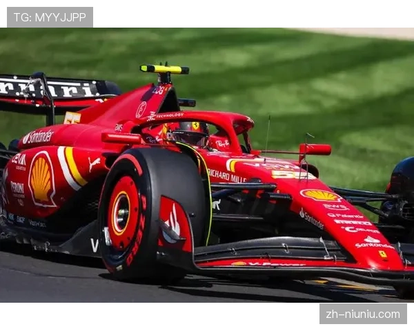 F1沙特站赛后，塞恩斯因赛车故障未能完赛，在维修区沮丧踱步